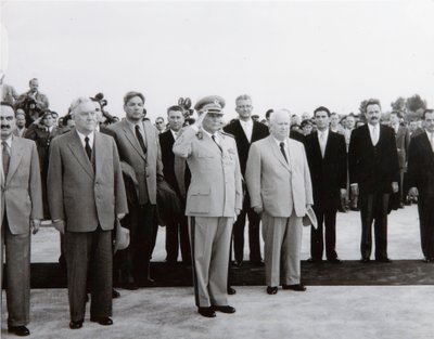 De aankomst van de Sovjetdelegatie in Belgrado, 26 mei 1955 door Russian Photographer